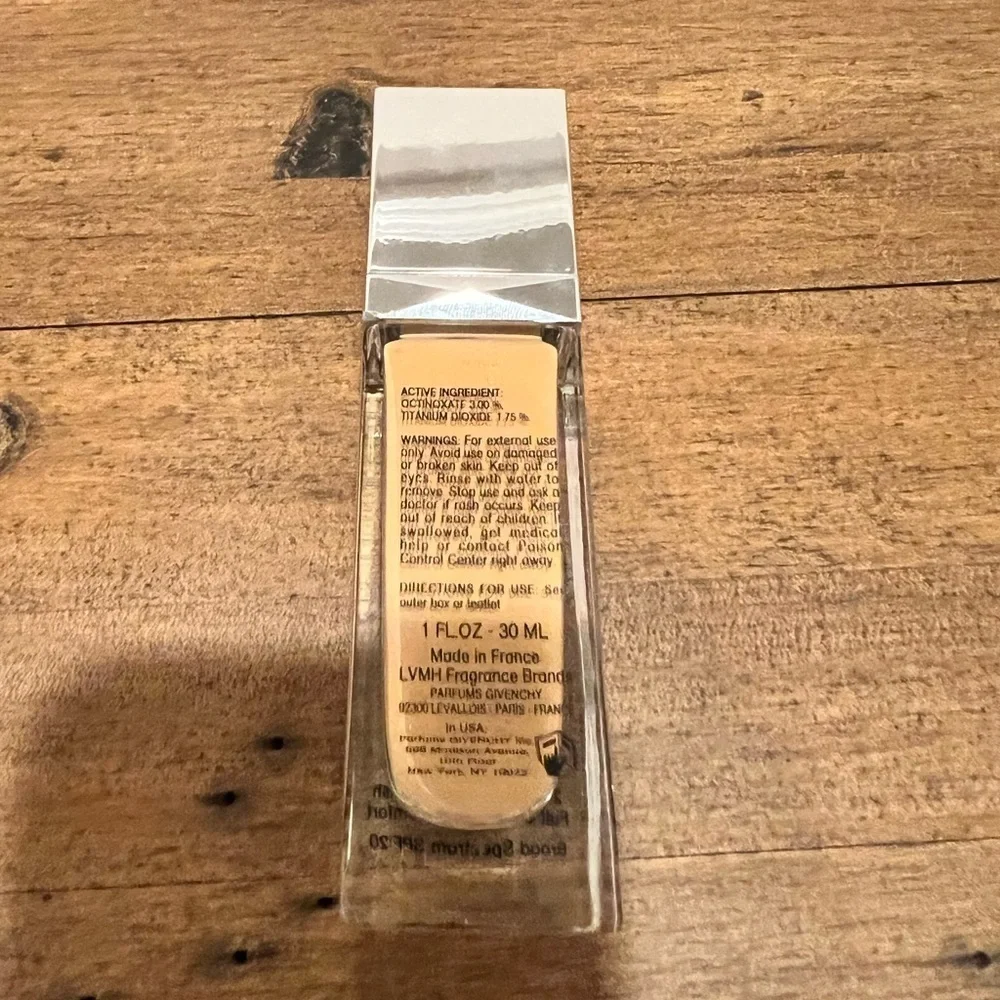 Givenchy everwear foundation y300